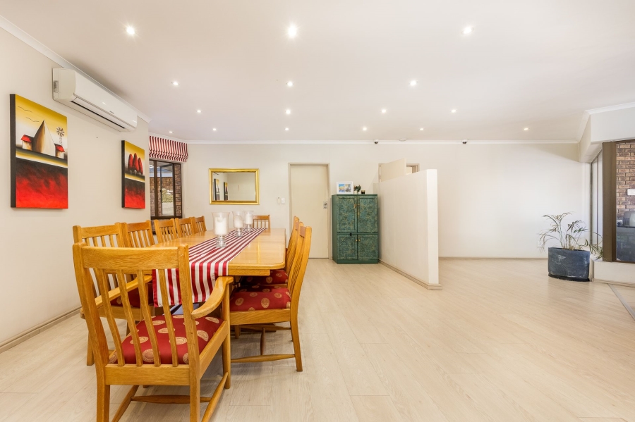4 Bedroom Property for Sale in Tara Western Cape